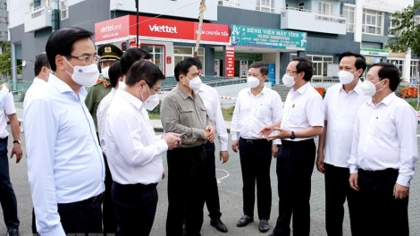 THỜI SỰ 12H TRƯA 26/6/2021: Thủ tướng Phạm Minh Chính đề nghị nghiên cứu thành lập tổ "hành động hỗ trợ nghiên cứu chuyển giao và sản xuất vaccine phòng chống COVID-19".