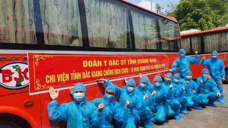 Quảng Ninh: Đoàn bác sỹ tình nguyện hỗ trợ Bắc Giang thực hiện cách ly sau khi hoàn thành nhiệm vụ (18/6/2021)