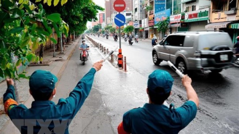 Vững tay lái trọn niềm vui: Tuân thủ luật giao thông trong thời gian giãn cách xã hội (16/6/2021)