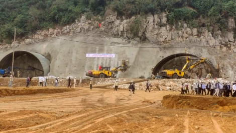 Gỡ khó nguồn cung vật liệu cho cao tốc Bắc Nam: Cần sự chủ động tích cực (22/06/2021)