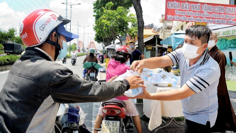 BS Phan Xuân  Chung – Trung tâm Y khoa MEDIC TP. HCM và câu chuyện về việc thành lập nhóm “Giúp nhau mùa dịch”