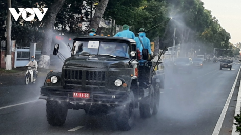 Tiền Giang:  Xe đặc chủng "thần tốc" phun khử khuẩn tại TP Mỹ Tho chống dịch Covid-19 (03/07/2021)