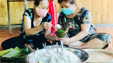 Người Cần Thơ gói 1.200 bánh ú gửi bà con khó khăn tại TPHCM (4/7/2021)
