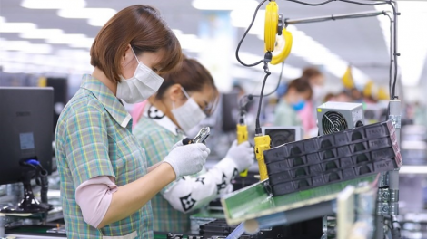 THỜI SỰ 21H30 ĐÊM 01/07/2021: Chính phủ thông qua 12 nhóm chính sách hỗ trợ người lao động và sử dụng lao động gặp khó khăn do đại dịch COVID 19