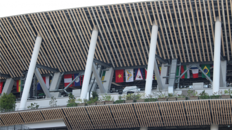 Cờ Tổ quốc Việt Nam đã tung bay trên sân vận động Tokyo (21/7/2021)