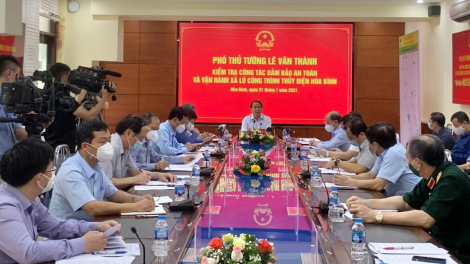 PTT Lê Văn Thành: Đảm bảo tuyệt đối vận hành xả lũ công trình thủy điện Hòa Bình (21/07/2021)