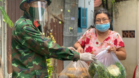 TPHCM: Có "đi chợ giúp", người dân cảm thấy yên tâm hơn (23/8/2021)