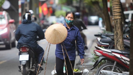 Hà Nội: Lao động tự do tạm trú ở Hà Nội không phải về quê xin xác nhận hỗ trợ (17/8/2021)