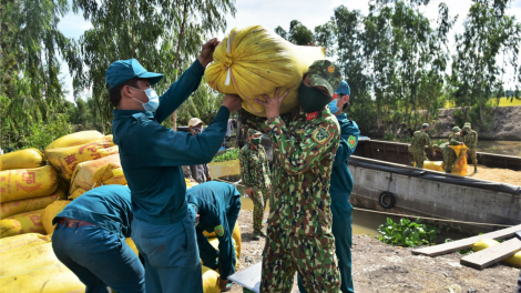 Quân khu 9 hỗ trợ thu hoạch, vận chuyển, tiêu thụ nông sản vùng ĐBSCL (21/8/2021)