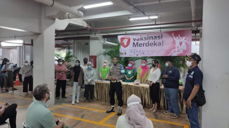 Thủ đô Jakarta, Indonesia tiêm vaccine Covid-19 cho 100% dân mừng Quốc khánh (14/08/2021)