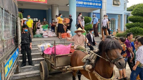 Tấm lòng vùng cao hướng về tâm dịch (28/8/2021)