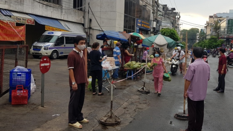 Thêm nhiều chợ truyền thống ở TP.HCM hoạt động trở lại (5/8/2021)