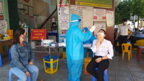 Khánh Hòa: Đẩy nhanh tiến độ tiêm vaccine phòng Covid-19 (12/08/2021)