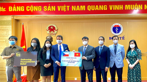 THỜI SỰ 18H CHIỀU 30/8/2021: Việt Nam tiếp nhận hơn 250.000 liều vaccine phòng Covid-19 từ Cộng hòa Séc.