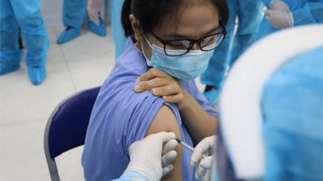 Năm học 2021-2022: Sẽ sớm tổ chức tiêm vaccine cho học sinh (29/08/2021)