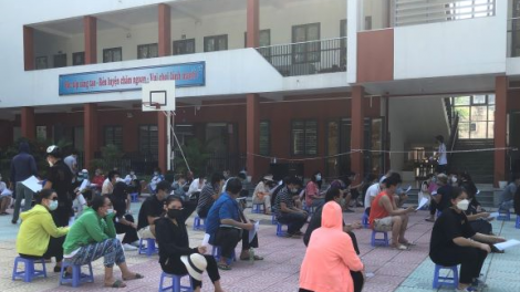 Hà Nội: người dân xếp hàng tiêm vaccine Vero Cell (11/9/2021)