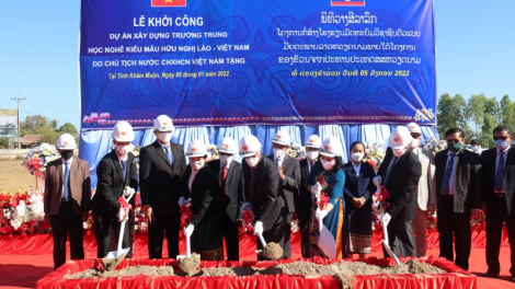Khởi công xây dựng Trường dạy nghề - quà tặng của Chủ tịch nước Nguyễn Xuân Phúc dành cho Lào (05/01/2022)
