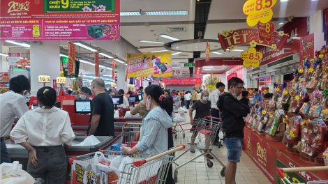 TP.HCM: Siêu thị khuyến mại khuyến khích người dân mua sắm tết (11/1/2023)