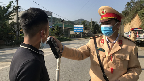 Biện pháp mạnh ngăn “ma men” lái xe, ngừa tai nạn dịp tết  (05/01/2023)