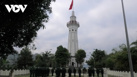 Lễ chào cờ đầu năm mới tại cột cờ Lũng Pô (22/1/2023)