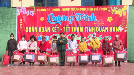 Mang Xuân đến với người nghèo vùng cao Điện Biên (19/1/2023)