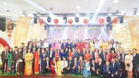 Người Việt Nam ở nước ngoài  đóng góp nhiều ý kiến cho chính sách về hộ tịch, đầu tư (13/1/2023)