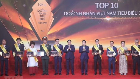 Xây dựng và phát huy vai trò của đội ngũ doanh nhân Việt Nam trong thời kỳ mới đặt ra những nhiệm vụ quan trọng nào? (13/10/2023)