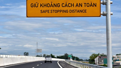 Giữ khoảng cách như thế nào là an toàn (18/10/2023)