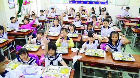 Chất lượng bữa ăn học đường, cần kiểm soát ra sao? (18/10/2023)