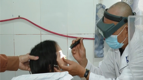 Vĩnh Long bệnh đau mắt đỏ diễn biến phức tạp (03/10/2023)