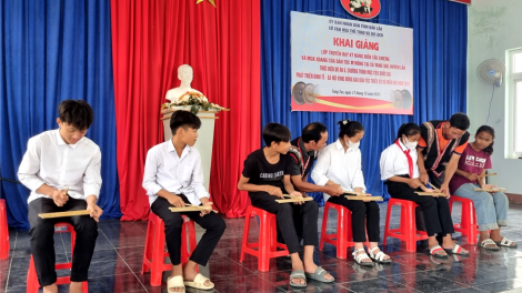 Truyền dạy kỹ năng diễn tấu chiêng và nhảy dân vũ tại Đắk Lắk (18/10/2023)