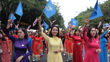 Hà Nội đồng diễn Áo dài “Phụ nữ Thủ đô Hội nhập và Phát triển” Năm 2023 (29/10/2023)