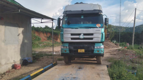 Cơ sở thu mua nông sản ở biên giới Sa Thầy phải đóng cửa vì bị xe tải chặn đầu (27/10/2023)