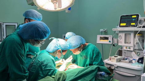 Nối liền bàn tay đứt rời cho bệnh nhi 18 tháng tuổi (02/10/2023)