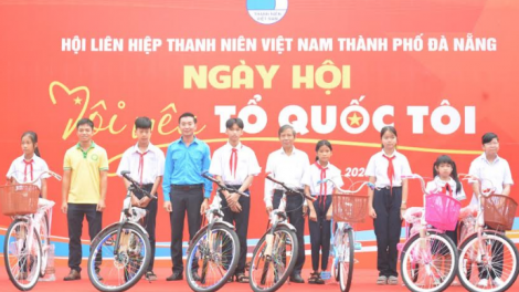 50 thanh niên tiêu biểu ở Đà Nẵng được nhận Giải thưởng

“Thanh niên sống đẹp” (7/10/2023)