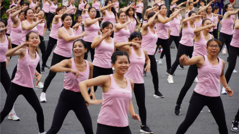 Hơn 700 phụ nữ các tỉnh phía Nam trình diễn Aerobic chào mừng ngày phụ nữ Việt Nam (15/10/2023)