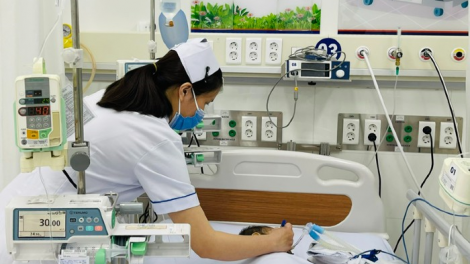 Vụ 5 người ngộ độc:  hàm lượng methanol trong rượu vượt mức cho phép (21/10/2023)