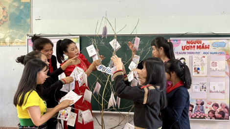 Trường THCS dân tộc nội trú Lăk - nơi trường là nhà, thầy cô là cha mẹ (17/11/2023)