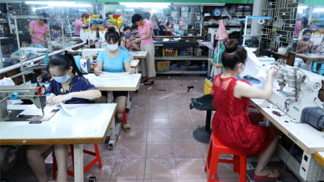 Niềm vui mỗi ngày ở một xưởng may tại TP  Lạng Sơn (6/11/2023)
