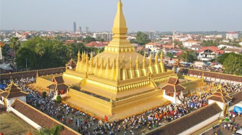 Đặc sắc nghi lễ rước Phạ Sạt Phơng tại Lễ hội Thatluang ở Lào (26/11/2023)