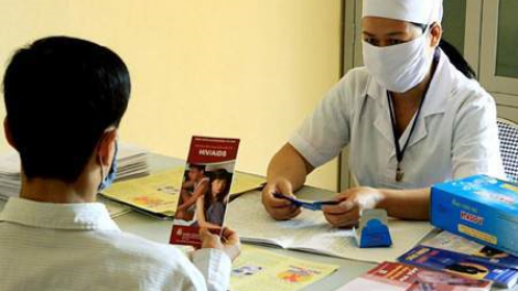 Cảnh báo tình trạng lây nhiễm HIV ngày càng trẻ hoá (29/11/2023)
