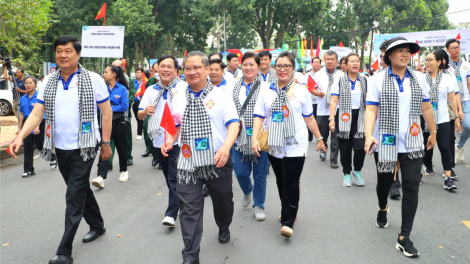 Cần Thơ: 5.000 người đi bộ đồng hành “Vì người nghèo” (26/11/2023)