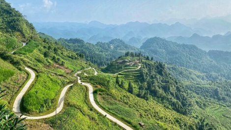 Khơi gợi tiềm năng du lịch vùng núi thấp Hà Giang (28/11/2023)