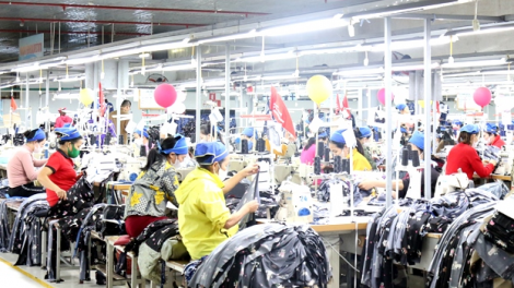 Vĩnh Phúc triển khai nhiều chính sách tháo gỡ khó khăn, hỗ trợ doanh nghiệp phát triển sản xuất (27/11/2023)