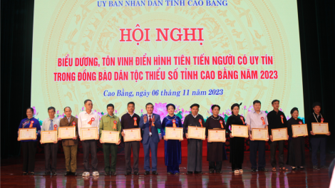 Cao Bằng tôn vinh người có uy tín trong đồng bào dân tộc thiểu số (6/11/2023)