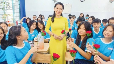 Thầy cô trong mắt em: Những hạt nắng vàng (10/11/2023)