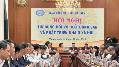 Tháo gỡ vướng mắc về chính sách tín dụng, tạo động lực cho tăng trưởng và thúc đẩy thị trường bất động sản (13/11/2023)