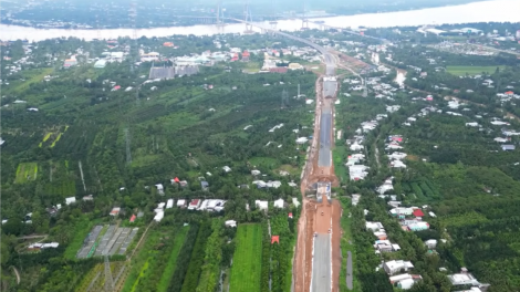 Loạt bài: "Vùng đất Chín Sông- giao thông đi trước, kinh tế phát triển theo sau" – Bài 2: “ Ý Đảng, lòng Dân” (2/11/2023)