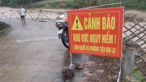 Sạt lở đèo Violak trên Quốc lộ 24 từ Quảng Ngãi đi Kon Tum (16/11/2023)