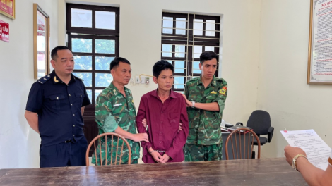 Ngày khoác áo công chức, đêm rình tội phạm ma túy (16/11/2023)